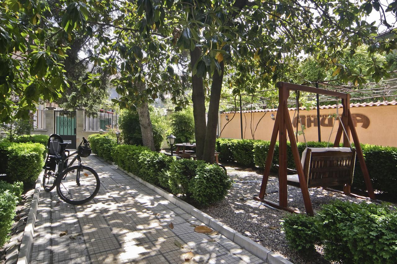 Anita House Hotel Perushtitsa Екстериор снимка
