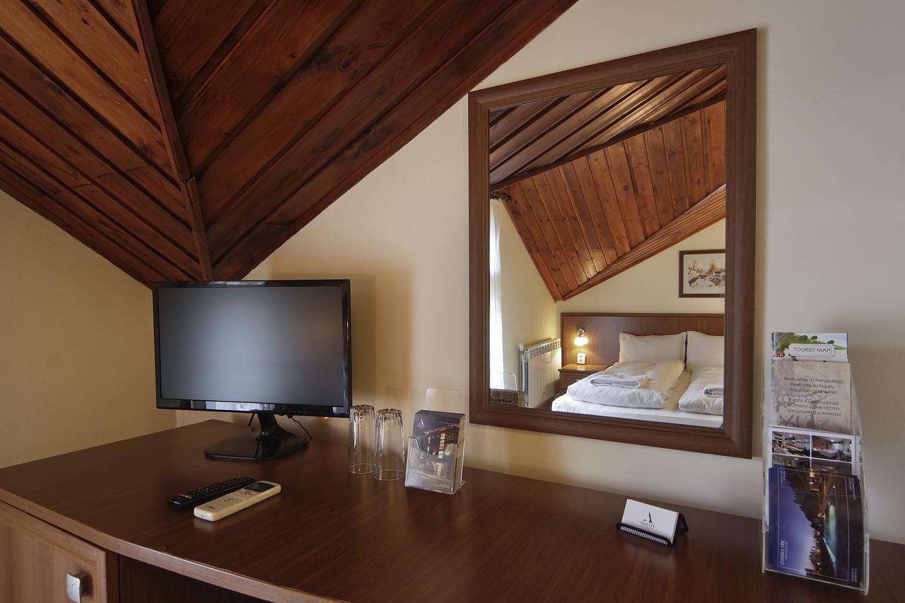 Anita House Hotel Perushtitsa Екстериор снимка