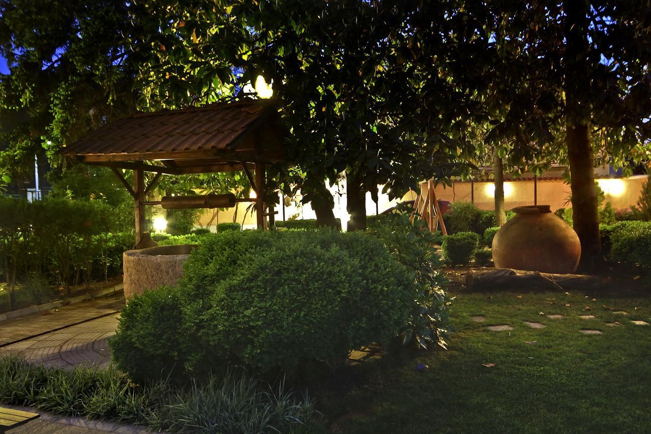 Anita House Hotel Perushtitsa Екстериор снимка